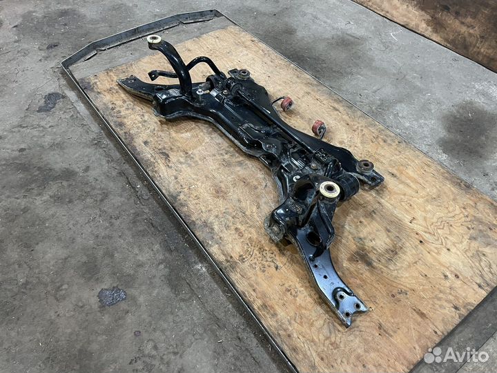 Подрамник передний в сборе Focus 2 рестайлинг 1.8