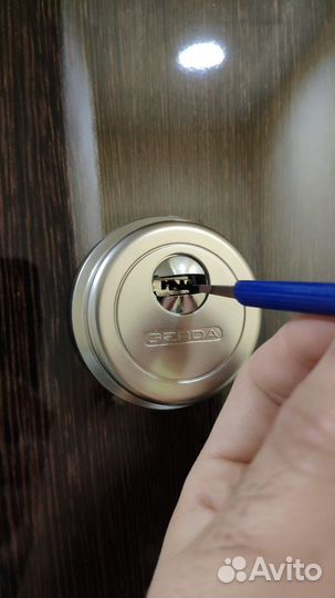 Вскрытие, установка и замена замков