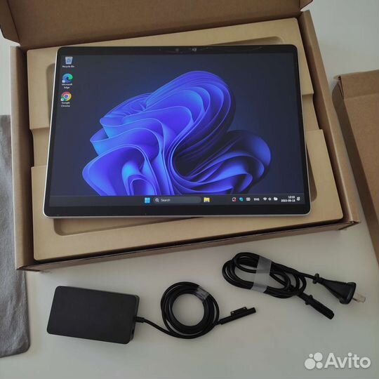 Топовый планшет Microsoft Surface Pro 9 8/256