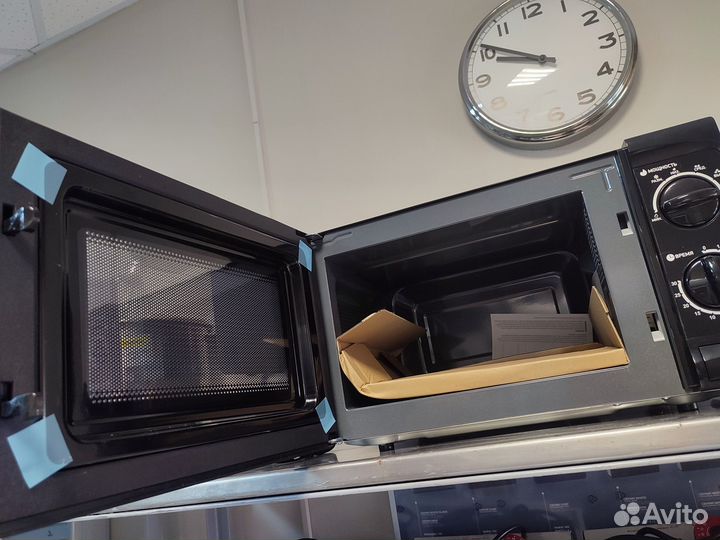 Микроволновая печь BBK 20MWS-706M/B