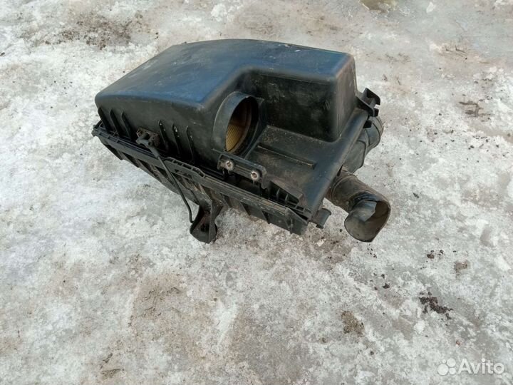 Корпус воздушного фильтра Volvo s60