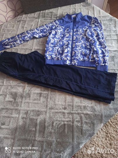 Спортивный костюм женский