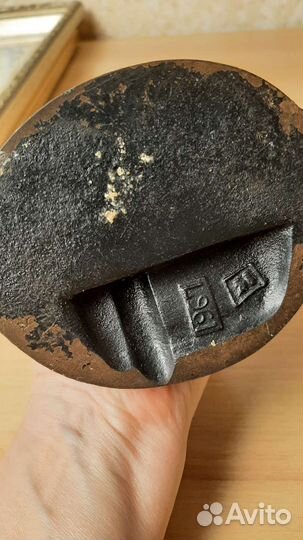 Часы статуэтка