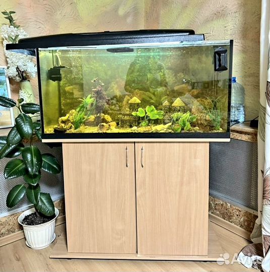 Аквариум с тумбой