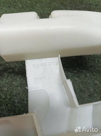 Кронштейн (сопут. товар) VW Touareg 2002-2010