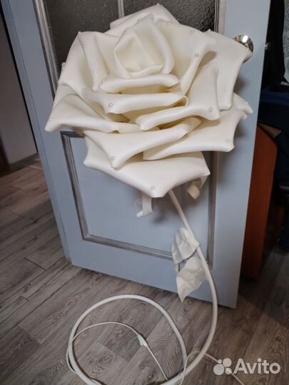 Торшер-роза