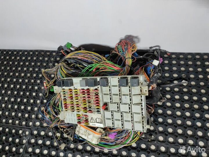 Блок предохранителей Scania