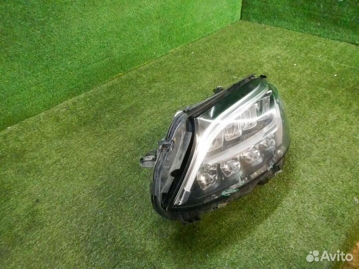 Фара левая Mercedes-Benz C-Class
