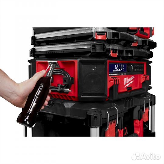 Радио / зарядное устройство Milwaukee M18 Packout