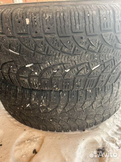 Pirelli Carrier 235/65 R17 108