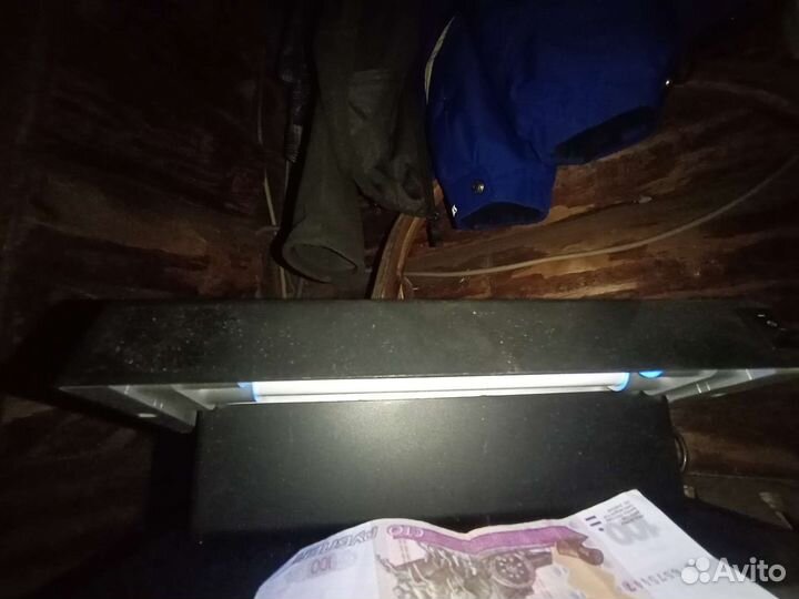 Ультрафиолетовая лампа для проверки банкнот