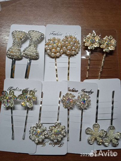 Заколка для волос со стразами