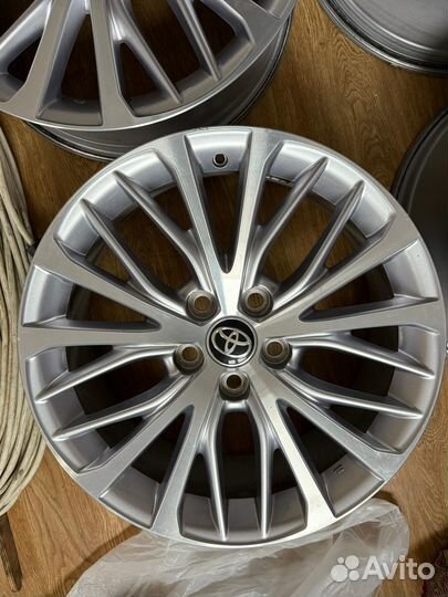 Диски на камри r 18