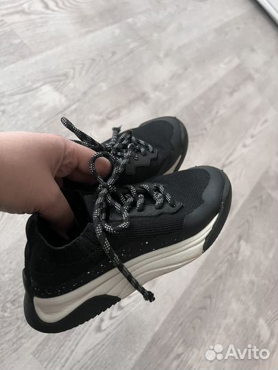 Кроссовки Zara