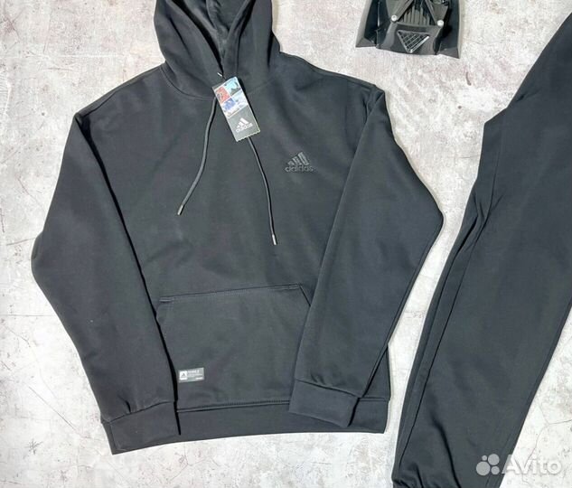 Спортивные костюмы Adidas