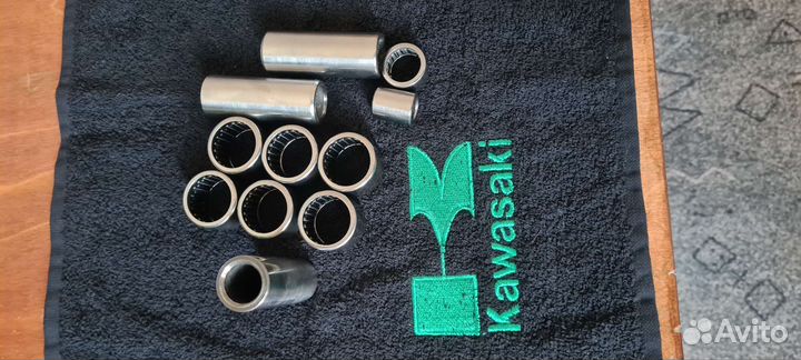Сальники двигателя и втулка звезды kawasaki kdx