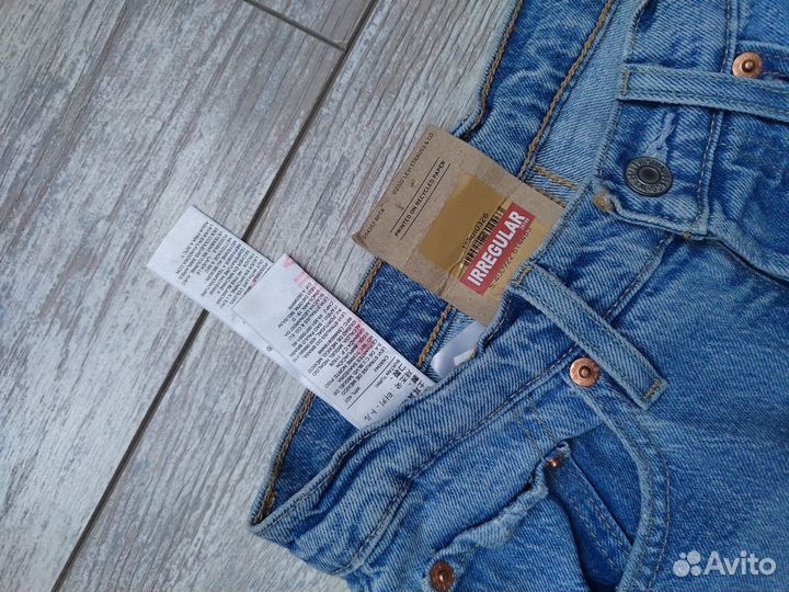 W24/L30. Levis Women 501 Original Jeans 12501-0326