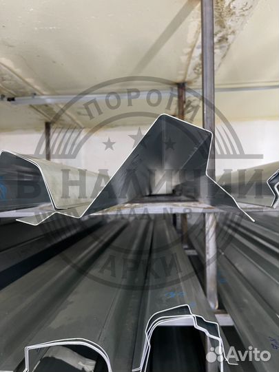 Ремонтный порог правый Ford Taurus