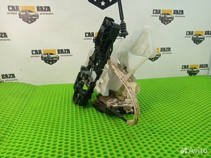 Замок двери задней правой R Volkswagen Passat