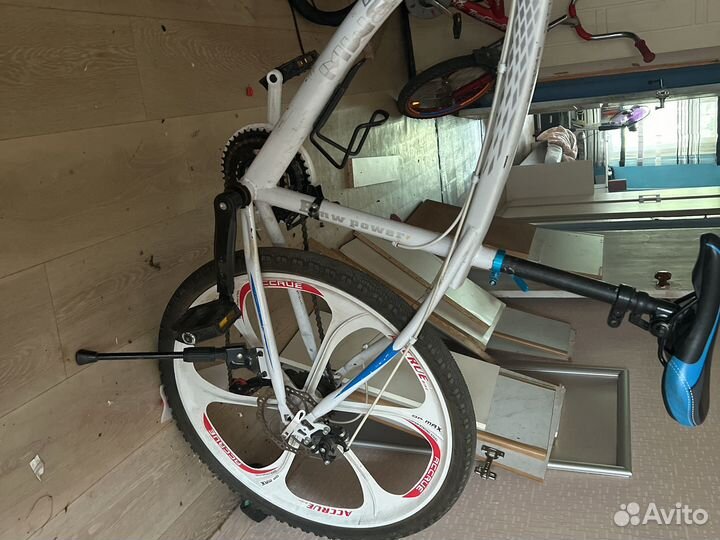 Велосипед на литых дисках bmw