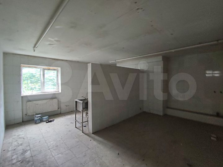 Здание 3 этажа, 1-я линия, 973 м2