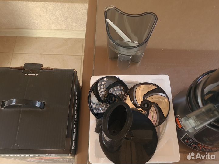 Соковыжималка шнековая redmond rj 912s