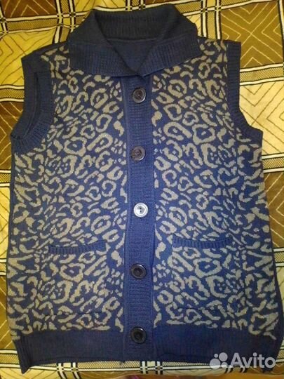 Безрукавка женская новая