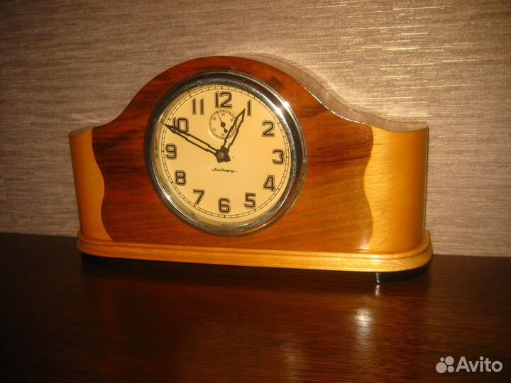 Часы Владимир настольные