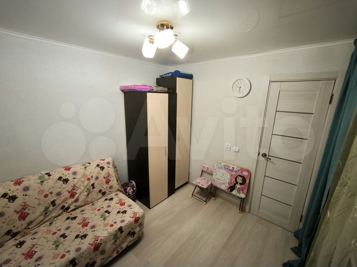 4-к. квартира, 60 м², 5/5 эт.