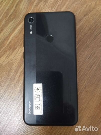 Телефон honor 8а