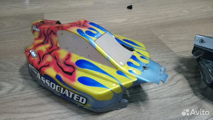 Два корпуса для багги 1/8 Tеам Acco 8.2e