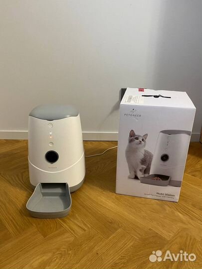 Автокормушка Petoneer для кошек и собак
