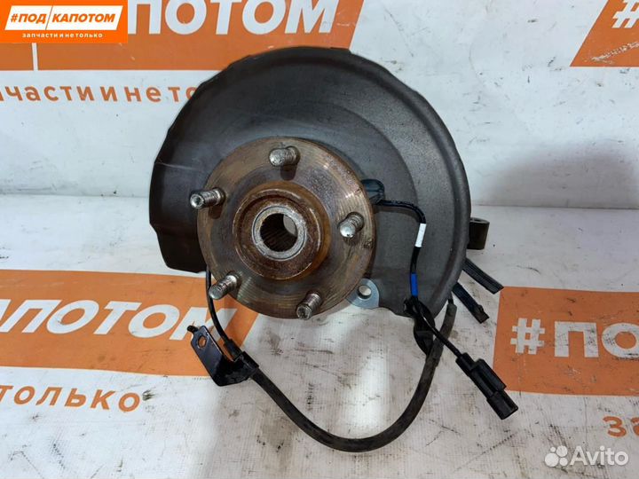 Кулак передний правый Mitsubishi Outlander 3 2012