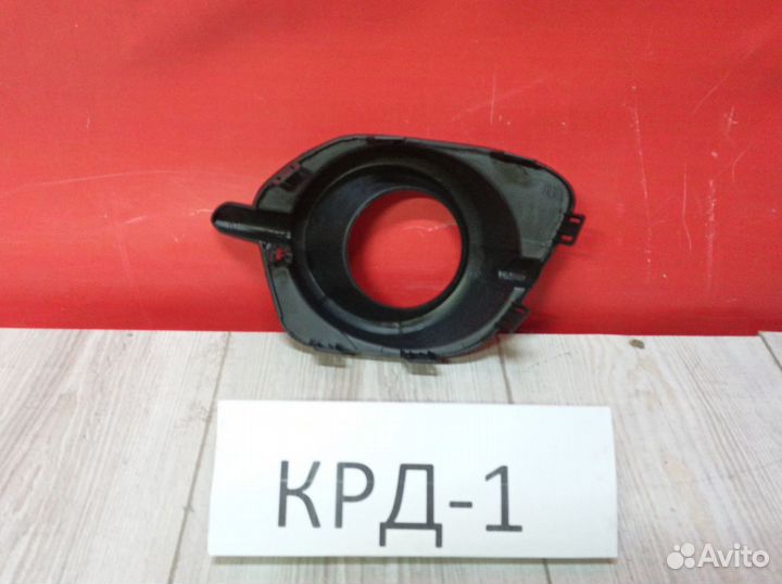 Окантовка птф правая Pajero Sport 2 2008-2015