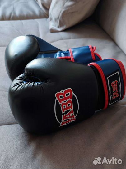 Боксерские перчатки 8 oz