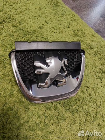 Передние Эмблема Peugeot 308 T7 (2007-2011)