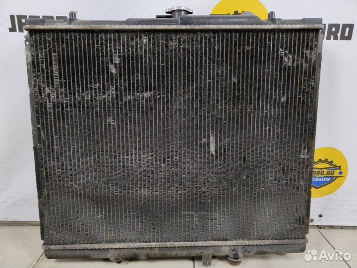 Радиатор охлаждения Mitsubishi Pajero Sport K94W