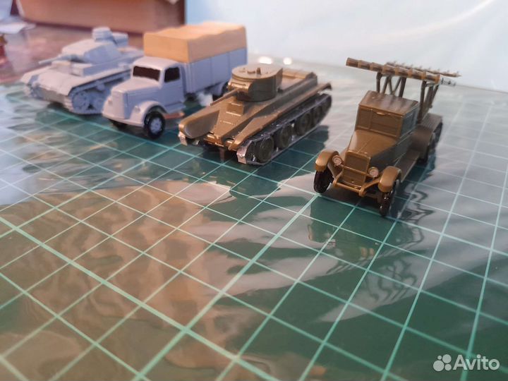 Модели военной техники в масштабе 1/100, от Звезды