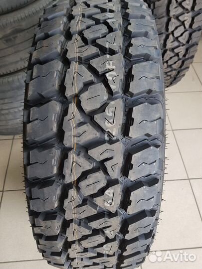 Kumho Road Venture MT51 245/70 R17