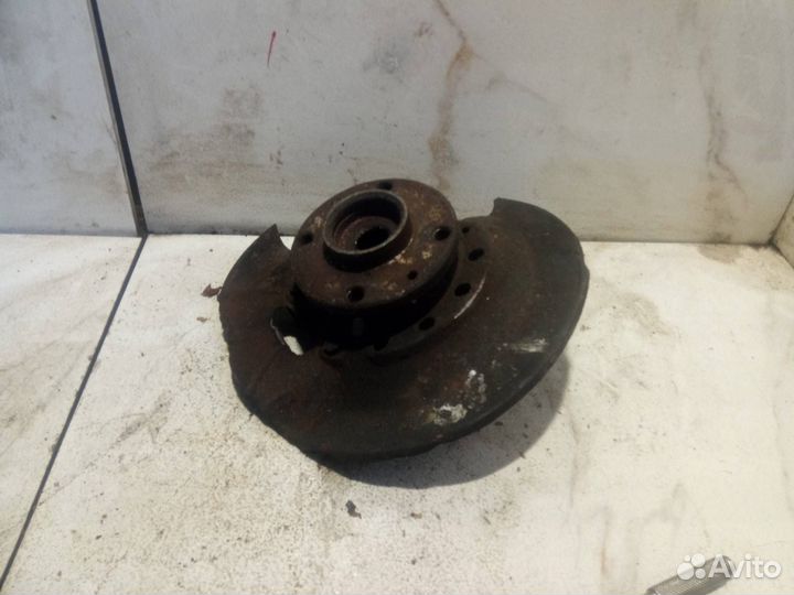 Кулак передний левый LADA Priora 2010 priora