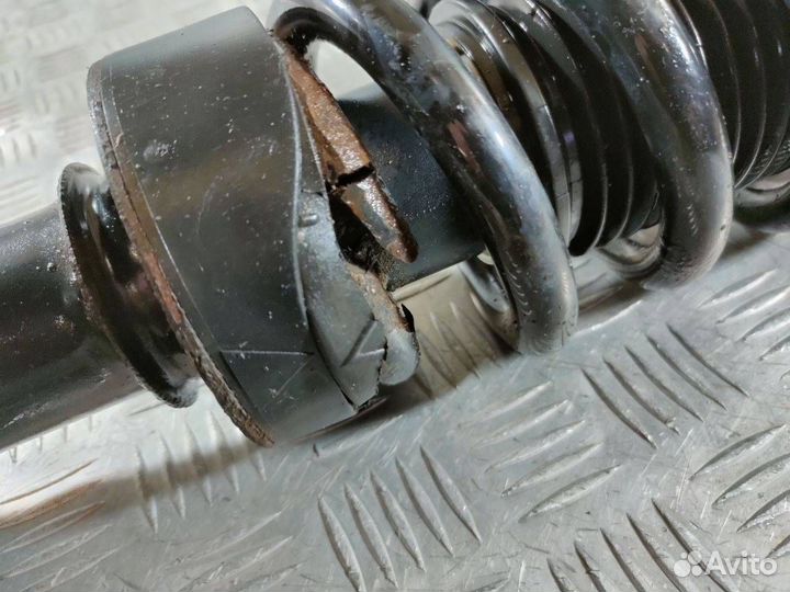 Амортизатор передний левый Porsche Cayenne 955