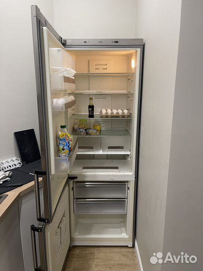 Холодильник Siemens KG56NA71NE