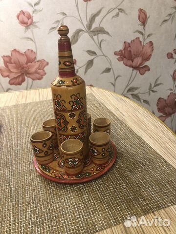 Сувенирный набор: 6 рюмок и бутылочка