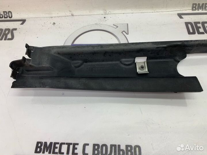 Воздуховод радиатора вверх BMW E60 E61 51717050650