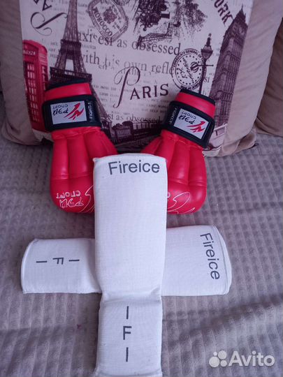 Перчатки для единоборств