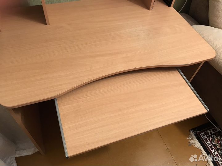 Компьютерный стол
