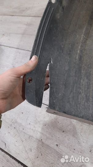 Подкрылок передний левый Kia Rio 4 X-Line С 2017