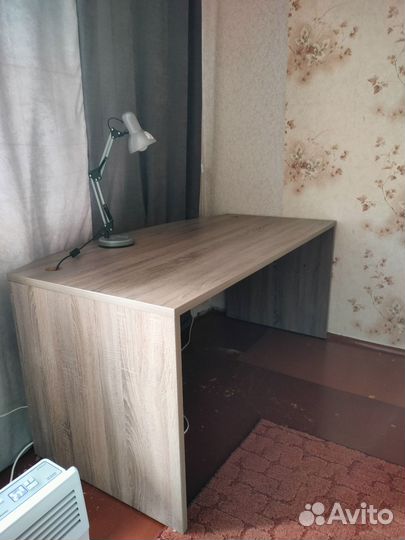 Письменный стол