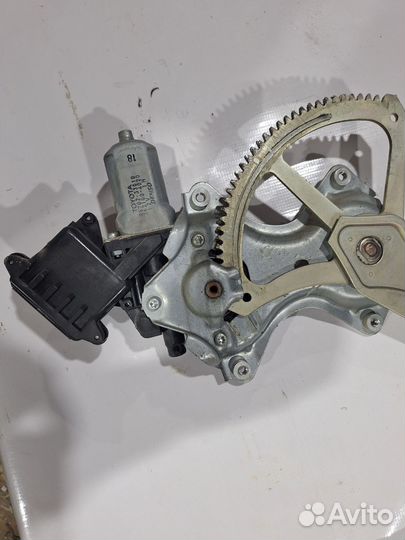 Стеклоподьемник Toyota Camry XV40 левый