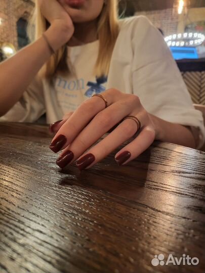 Модель на маникюр